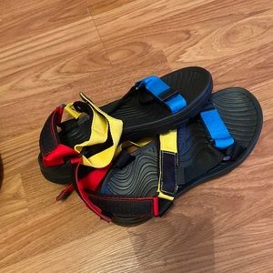 Hiker sandals 
Never worn before honestly didn’t like how my feet looks in them.